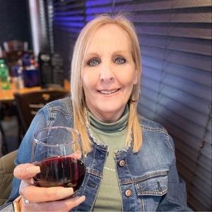 Meet your Posher, Lucie